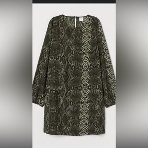 H&M Green Python Long Sleeve Dress